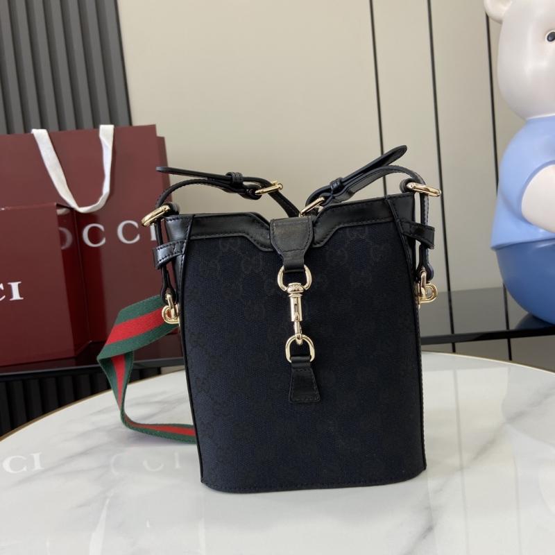 G*u*i bucket bags